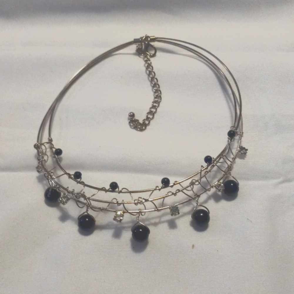 Black bead and rhinestone choker 8-10 in